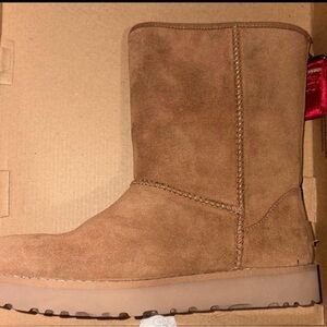 UGG Australia 1122672 Classic Short Logo Suede Zip Boots  size 7